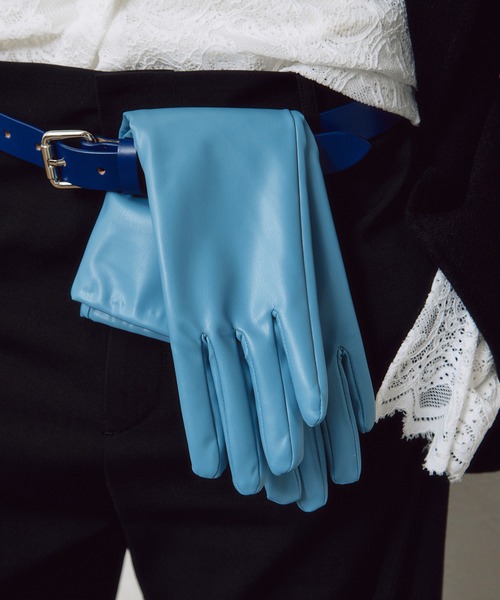 LE CIEL BLEU(ルシェルブルー)の「フェイクレザーグローブ / Faux Leather Gloves(手袋・レディース・ベージュ/ブラック・FREE)」の14枚目の写真