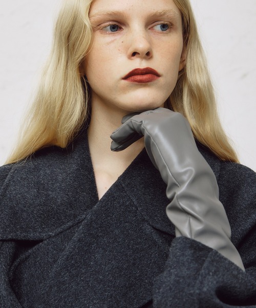 LE CIEL BLEU(ルシェルブルー)の「フェイクレザーグローブ / Faux Leather Gloves(手袋・レディース・ベージュ/ブラック・FREE)」の20枚目の写真