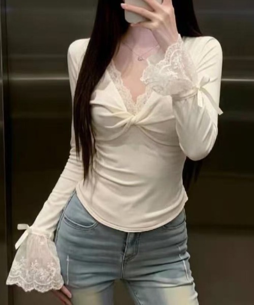 Vipoa(ヴィポア)の「Vネックレーストップス(Tシャツ/カットソー・レディース・ホワイト・FREE)」の20枚目の写真