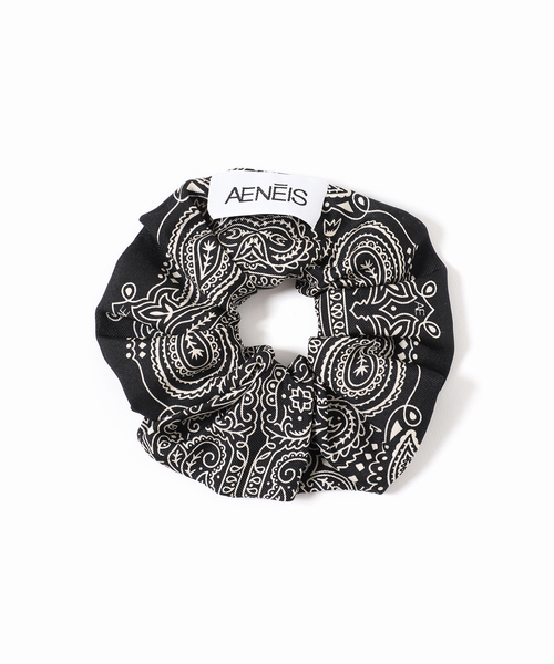 journal standard L'essage(ジャーナルスタンダードレサージュ)の「《追加》AENEIS/エネス Minimal Bandana Silk Scrunchie シュシュ(その他ヘアアクセサリー・レディース・ブラック・FREE)」の2枚目の写真