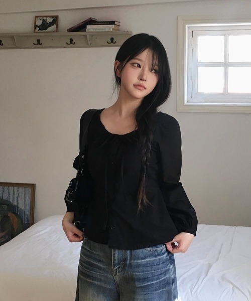 anyonemore(エニワンモア)の「シャーリングリボンピンタックパフ長袖ブラウス(シャツ/ブラウス・レディース・アイボリー/ブラック・FREE)」の21枚目の写真