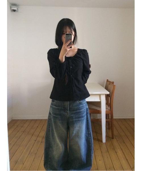 anyonemore(エニワンモア)の「シャーリングリボンピンタックパフ長袖ブラウス(シャツ/ブラウス・レディース・アイボリー/ブラック・FREE)」の18枚目の写真
