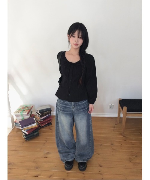 anyonemore(エニワンモア)の「シャーリングリボンピンタックパフ長袖ブラウス(シャツ/ブラウス・レディース・アイボリー/ブラック・FREE)」の16枚目の写真