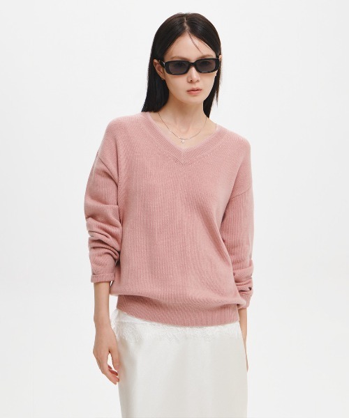 GENERAL IDEA(ジェネラルアイデア)の「【GENERAL IDEA】レイヤードVネックニットプルオーバー / LAYERED V-NECK KNIT PULLOVER(ニット/セーター・レディース・オートミール/ピンク・M/S/L)」の2枚目の写真