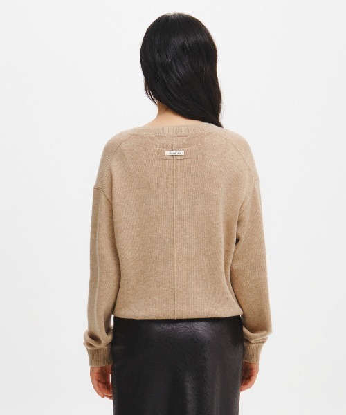GENERAL IDEA(ジェネラルアイデア)の「【GENERAL IDEA】レイヤードVネックニットプルオーバー / LAYERED V-NECK KNIT PULLOVER(ニット/セーター・レディース・オートミール/ピンク・M/S/L)」の4枚目の写真