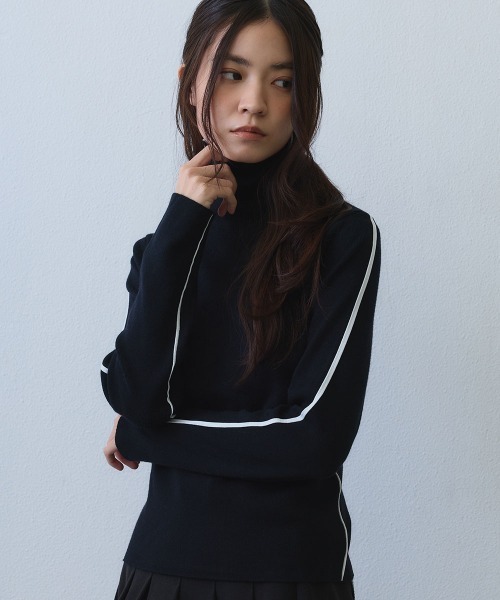 Clum(クルム)の「contrast line high neck knit / バイカラーラインハイネックニットトップス(ニット/セーター・レディース・ブラック/ホワイト・FREE)」の12枚目の写真