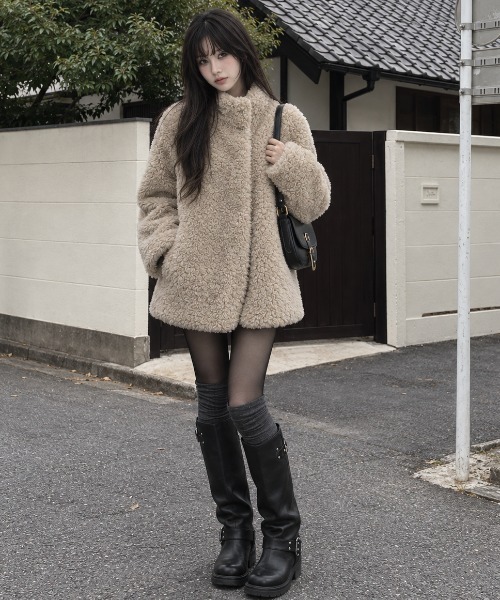 Aelina（エリナ）の「スタンドカラームートンコート（ムートンコート・レディース・ブラウン/ベージュ/ブラック/ホワイト・FREE）」の15枚目の写真