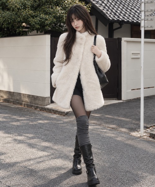 Aelina（エリナ）の「スタンドカラームートンコート（ムートンコート・レディース・ブラウン/ベージュ/ブラック/ホワイト・FREE）」の11枚目の写真