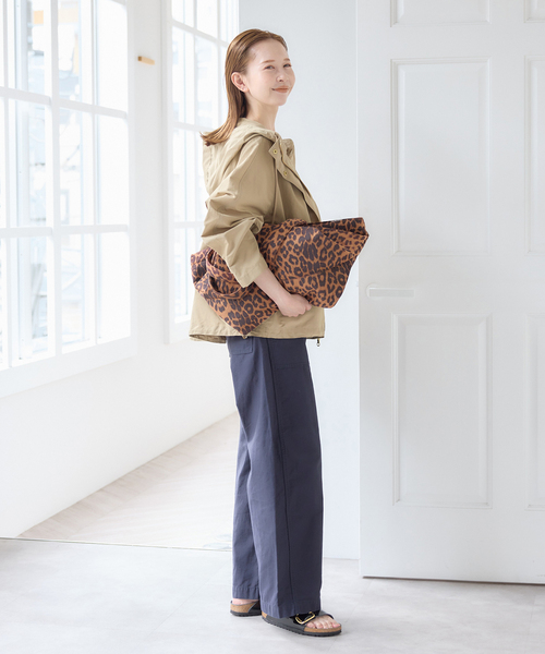 U by SPICK&SPAN(ユーバイスピックアンドスパン)の「《追加2》C/N グログラン撥水フレアブルゾン(マウンテンパーカー・レディース・ブラウン/ベージュ/ブラック・38/36)」の16枚目の写真