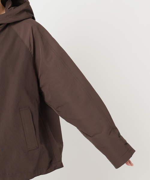 U by SPICK&SPAN(ユーバイスピックアンドスパン)の「《追加2》C/N グログラン撥水フレアブルゾン(マウンテンパーカー・レディース・ブラウン/ベージュ/ブラック・38/36)」の4枚目の写真
