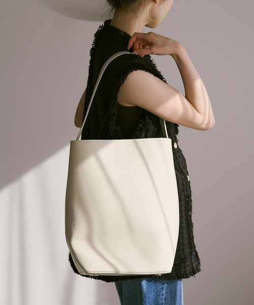 Noble(ノーブル)の「《追加4》INNUE/イヌエ レザートートBAG(ショルダーバッグ・レディース・チャコールグレー/ブラック・FREE)」の22枚目の写真