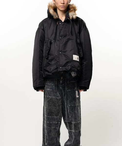 Maison MIHARA YASUHIRO(メゾンミハラヤスヒロ)の「【MIHARAYASUHIRO】BOTTOM FOLDED HOODED BL(ブルゾン・メンズ・ブラック/ブラウン・44/46/48)」の2枚目の写真