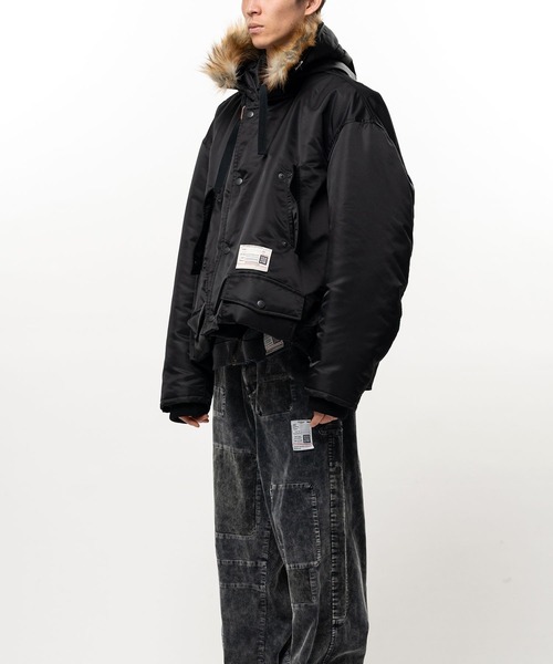 Maison MIHARA YASUHIRO(メゾンミハラヤスヒロ)の「【MIHARAYASUHIRO】BOTTOM FOLDED HOODED BL(ブルゾン・メンズ・ブラック/ブラウン・44/46/48)」の3枚目の写真