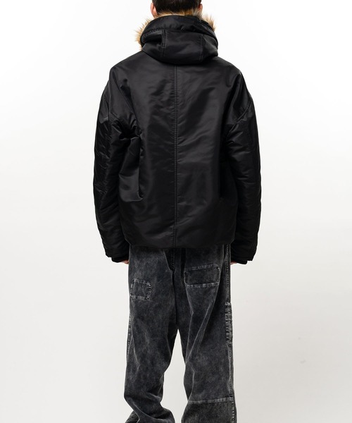 Maison MIHARA YASUHIRO(メゾンミハラヤスヒロ)の「【MIHARAYASUHIRO】BOTTOM FOLDED HOODED BL(ブルゾン・メンズ・ブラック/ブラウン・44/46/48)」の4枚目の写真