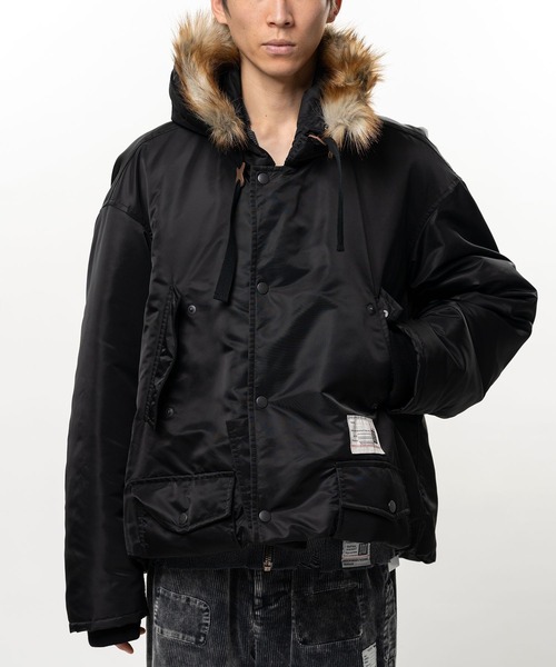 Maison MIHARA YASUHIRO(メゾンミハラヤスヒロ)の「【MIHARAYASUHIRO】BOTTOM FOLDED HOODED BL(ブルゾン・メンズ・ブラック/ブラウン・44/46/48)」の5枚目の写真