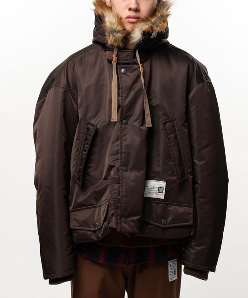 Maison MIHARA YASUHIRO(メゾンミハラヤスヒロ)の「【MIHARAYASUHIRO】BOTTOM FOLDED HOODED BL(ブルゾン・メンズ・ブラック/ブラウン・44/46/48)」の10枚目の写真