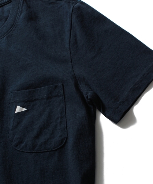 Pilgrim Surf Supply(ピルグリムサーフサプライ)の「Pilgrim Surf+Supply / Pennant Pocket Tee shirt(Tシャツ/カットソー・レディース・ホワイト/オレンジ/ネイビー・XX-SMALL)」の4枚目の写真