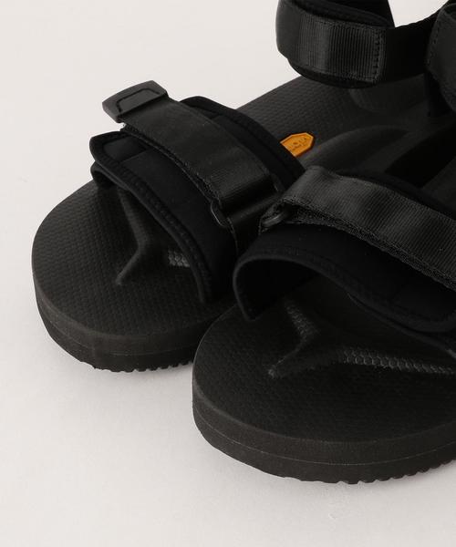 【関税込み】Suicoke レッド＆オフホワイト CEL-V サンダル Suicokeのレッド＆オフホワイト CEL-V サンダルがセール中