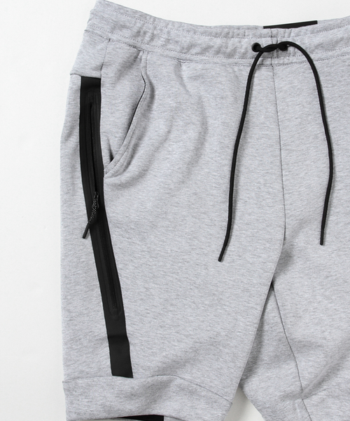 BEAMS(ビームス)の「NIKE / テックフリース ショーツ(その他パンツ・メンズ・ホワイト/グレー/ブラック・SMALL/LARGE/MEDIUM/X-LARGE)」の10枚目の写真
