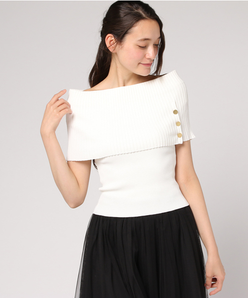 PEGGY LANA（ペギーラナ）の「Cape off-shoulder Knit Top（ニット/セーター・レディース・ホワイト/レッド/ネイビー・FREE）」の7枚目の写真