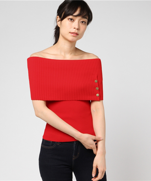 PEGGY LANA（ペギーラナ）の「Cape off-shoulder Knit Top（ニット/セーター・レディース・ホワイト/レッド/ネイビー・FREE）」の9枚目の写真