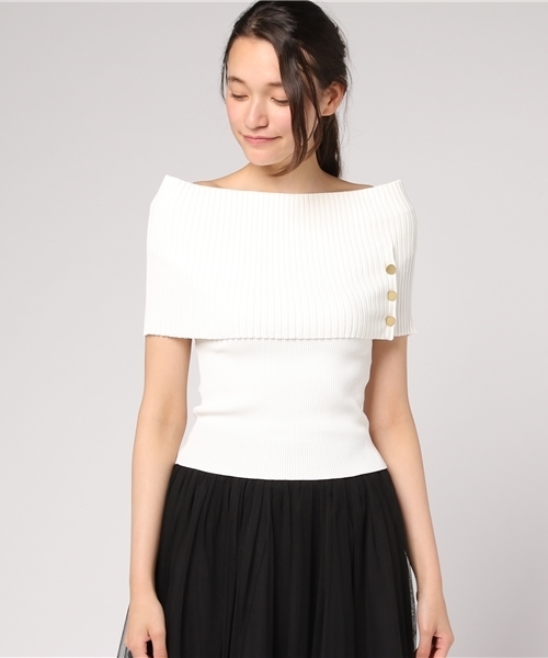 PEGGY LANA（ペギーラナ）の「Cape off-shoulder Knit Top（ニット/セーター・レディース・ホワイト/レッド/ネイビー・FREE）」の10枚目の写真