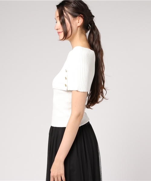 PEGGY LANA（ペギーラナ）の「Cape off-shoulder Knit Top（ニット/セーター・レディース・ホワイト/レッド/ネイビー・FREE）」の11枚目の写真