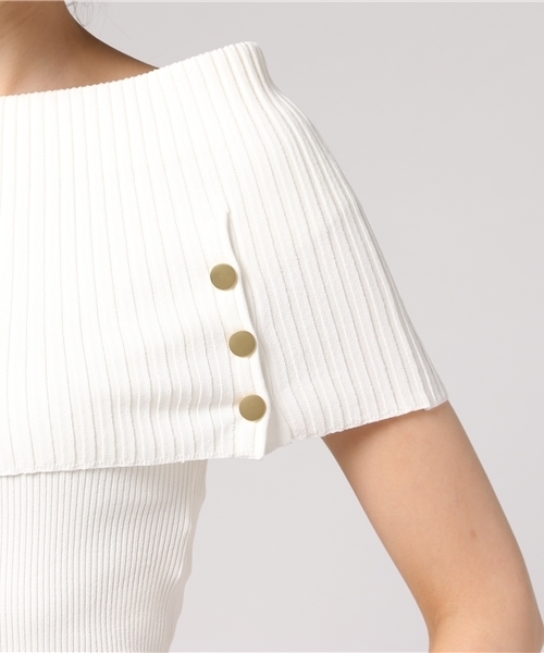 PEGGY LANA（ペギーラナ）の「Cape off-shoulder Knit Top（ニット/セーター・レディース・ホワイト/レッド/ネイビー・FREE）」の5枚目の写真