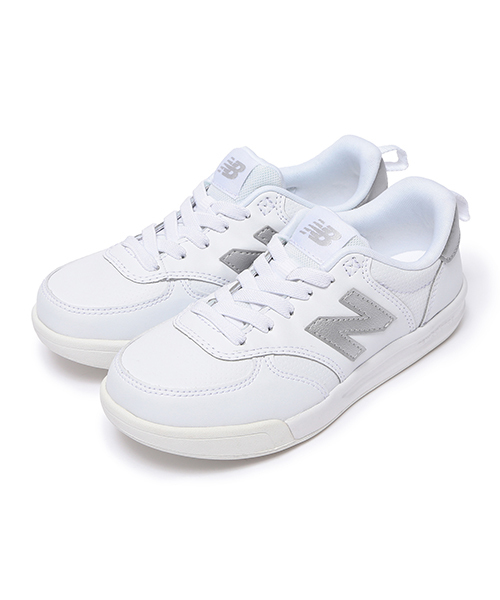 こども ビームス（コドモビームス）の「NEW BALANCE / KT 300 SL (14～21.5cm)◇（スニーカー・キッズ・ホワイト/ブラック・18/18.5/16/19/14.5/21.5/19.5/16.5/21/20/20.5/17.5/15 /15.5/17/14）」の3枚目の写真