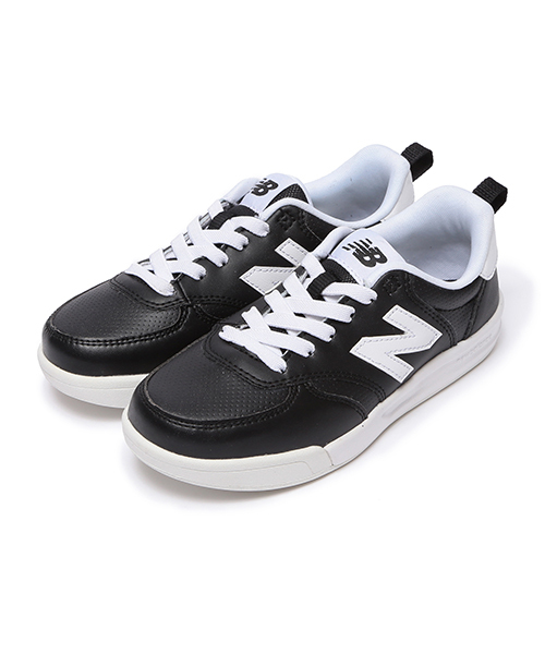 こども ビームス（コドモビームス）の「NEW BALANCE / KT 300 SL (14～21.5cm)◇（スニーカー・キッズ・ホワイト/ブラック・18/18.5/16/19/14.5/21.5/19.5/16.5/21/20/20.5/17.5/15 /15.5/17/14）」の4枚目の写真