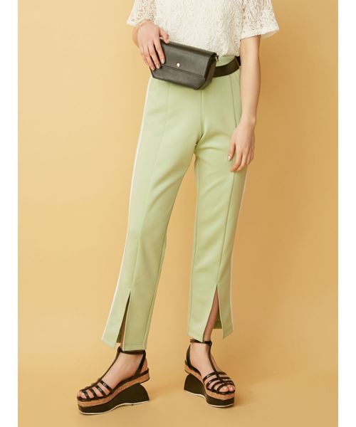 MURUA（ムルーア）の「スリムスリットパンツ（その他パンツ・レディース・ブラック/ピンク/ライトグリーン・FREE）」の3枚目の写真