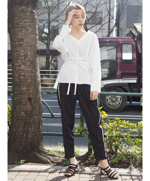 MURUA（ムルーア）の「スリムスリットパンツ（その他パンツ・レディース・ブラック/ピンク/ライトグリーン・FREE）」の15枚目の写真