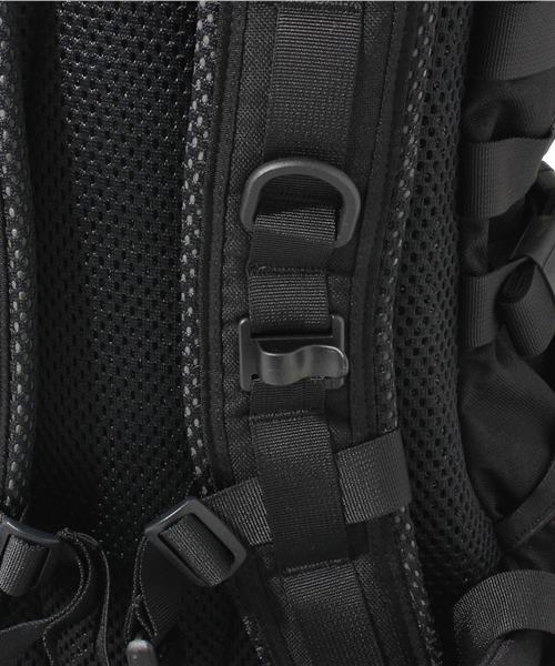 WHO'S WHO gallery(フーズフーギャラリー)の「【karrimor SF】PREDATOR 30L(バックパック/リュック・メンズ・ブラック・FREE)」の8枚目の写真