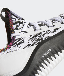 アディダス デイム D.O.L.L.A. バスケットボールシューズ　【超美品】 adidas（アディダス）の「デイム Dame D.O.L.L.A. バスケ
