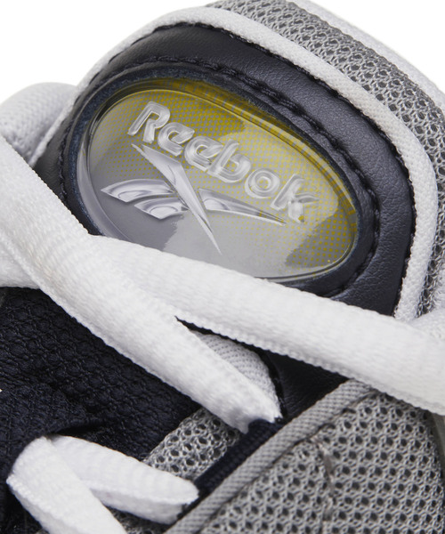 Reebok（リーボック）の「デイトナ ディーエムエックス [DAYTONA DMX OG]（スニーカー・メンズ・ホワイト×ネイビー/ホワイト×ブルー/ホワイト×グレー/ブラック×グレー・24.5cm/25.5cm/24.0cm/25.0cm/28.0cm/28.5cm/29.0cm/29.5cm/30.0cm/26.0cm/26.5cm/27.0cm/27.5cm/23.5cm/31cm）」の19枚目の写真