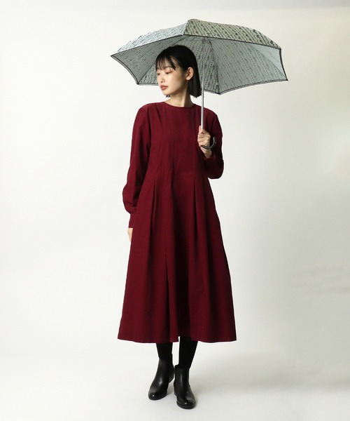 salle de bal(サルデバル)の「雨晴兼用 サテンジュエリープリントミニ折りたたみ傘 1381 SGT(折りたたみ傘・レディース・ベージュ/ピンク/ブラック/ブルー・FREE)」の6枚目の写真