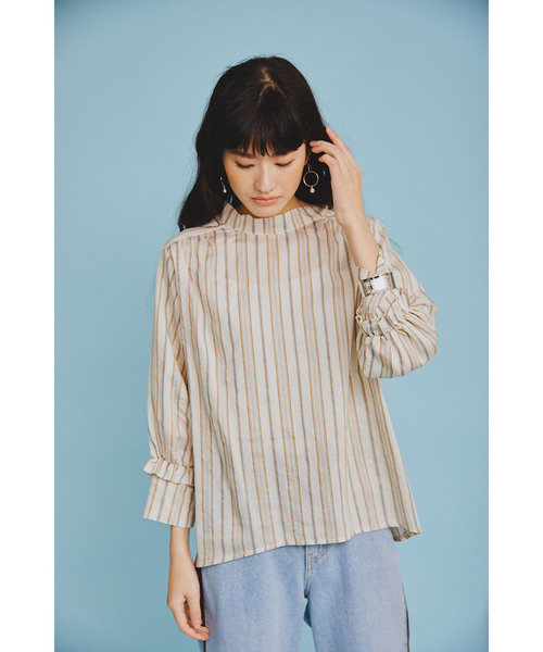 TEVALT(ヴァレット)の「マルチストライプ ハイネック ブラウス 65015(シャツ/ブラウス・レディース・ブルー/ライトカーキ/キナリ・38)」の4枚目の写真