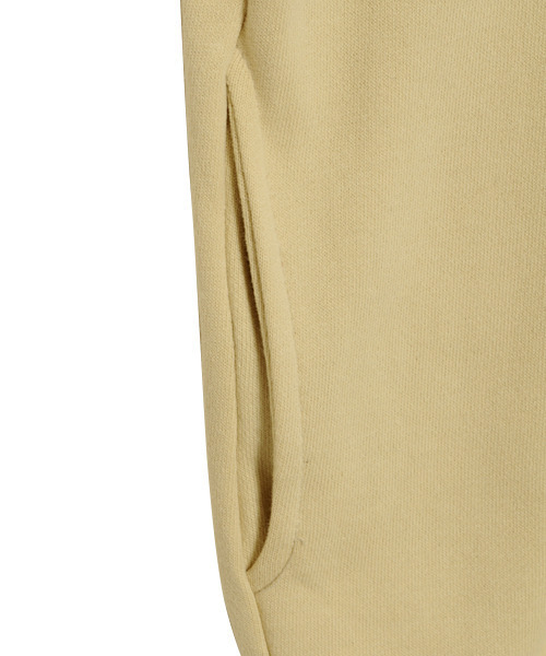 Candy Stripper（キャンディストリッパー）の「THE BEST HOODIE（パーカー・レディース・ブラック/レッド/イエロー・2）」の5枚目の写真