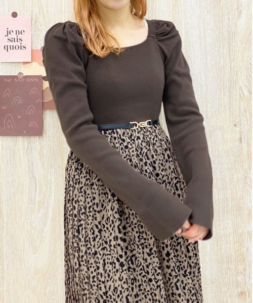 apres jour（アプレジュール）の「ニットプリーツドッキングワンピース【ZOZOTOWN限定アイテム】（ワンピース・レディース・ダークブラウン/ピンクベージュ/ライトベージュ・フリー）」の4枚目の写真