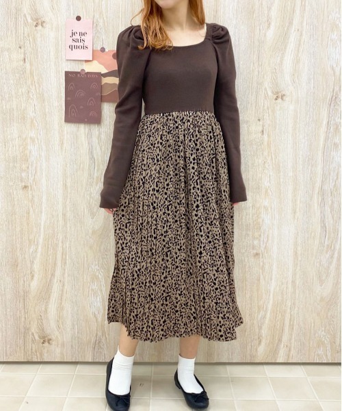 apres jour（アプレジュール）の「ニットプリーツドッキングワンピース【ZOZOTOWN限定アイテム】（ワンピース・レディース・ダークブラウン/ピンクベージュ/ライトベージュ・フリー）」の16枚目の写真