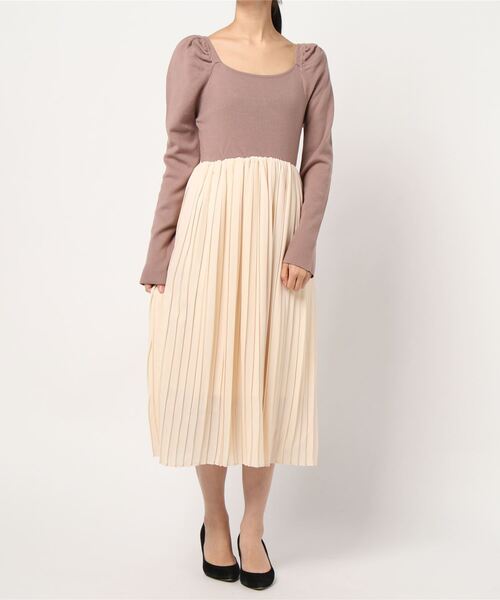 apres jour（アプレジュール）の「ニットプリーツドッキングワンピース【ZOZOTOWN限定アイテム】（ワンピース・レディース・ダークブラウン/ピンクベージュ/ライトベージュ・フリー）」の21枚目の写真