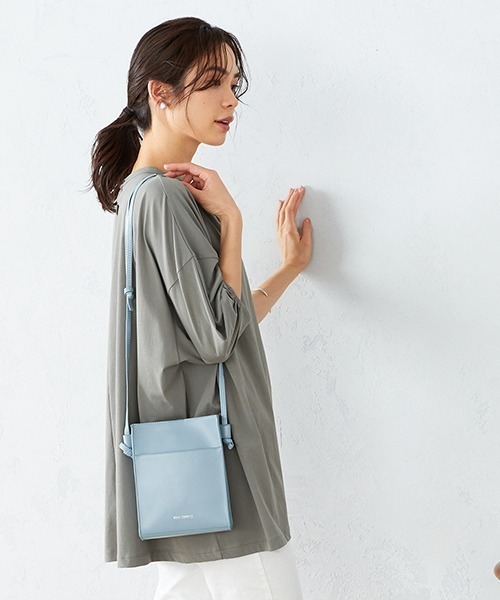 MONO　COMME CA（モノコムサ）の「スクエア ミニポシェット（ショルダーバッグ・レディース・ブラック/サックスブルー/パイソン・FREE）」の2枚目の写真