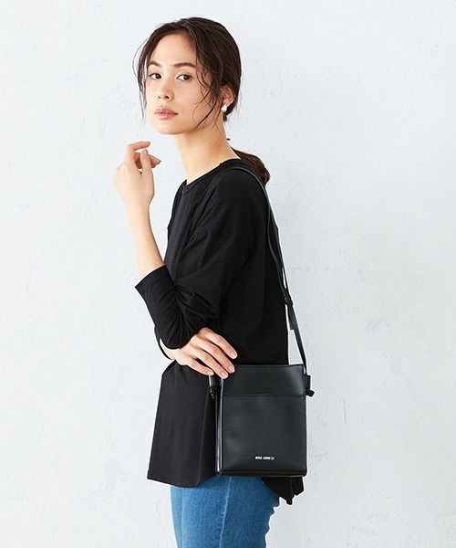 MONO　COMME CA（モノコムサ）の「スクエア ミニポシェット（ショルダーバッグ・レディース・ブラック/サックスブルー/パイソン・FREE）」の4枚目の写真