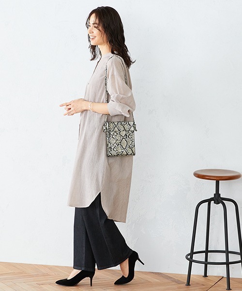 MONO　COMME CA（モノコムサ）の「スクエア ミニポシェット（ショルダーバッグ・レディース・ブラック/サックスブルー/パイソン・FREE）」の11枚目の写真