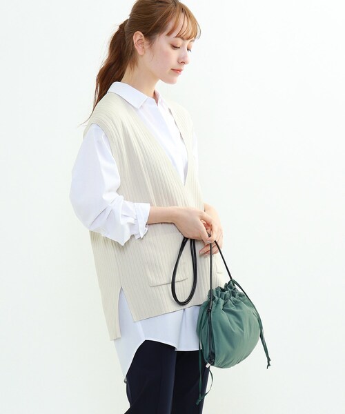INDIVI（インディヴィ）の「「S」プレミアブロードシャツ（シャツ/ブラウス・レディース・ホワイト系/サックスブルー/ネイビー・03/05）」の2枚目の写真