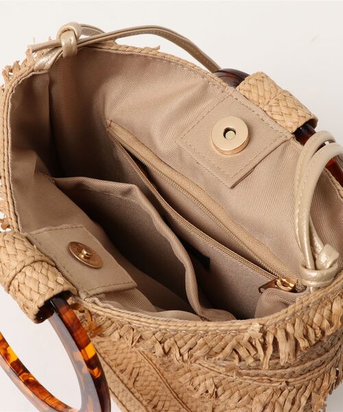 MONO　COMME CA（モノコムサ）の「べっ甲調ハンドル フリンジ かごバッグ（かごバッグ・レディース・ブラウン/ベージュ・FREE）」の16枚目の写真
