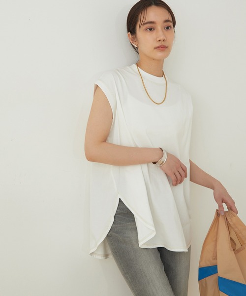 ADAM ET ROPE'（アダムエロペ）の「【WEB限定】フレアフレンチスリーブTEE（Tシャツ/カットソー・レディース・ブラック/ホワイト/グリーン系その他2/クリーム・FREE）」の2枚目の写真