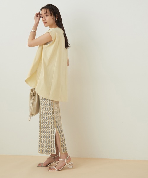 ADAM ET ROPE'（アダムエロペ）の「【WEB限定】フレアフレンチスリーブTEE（Tシャツ/カットソー・レディース・ブラック/ホワイト/グリーン系その他2/クリーム・FREE）」の16枚目の写真