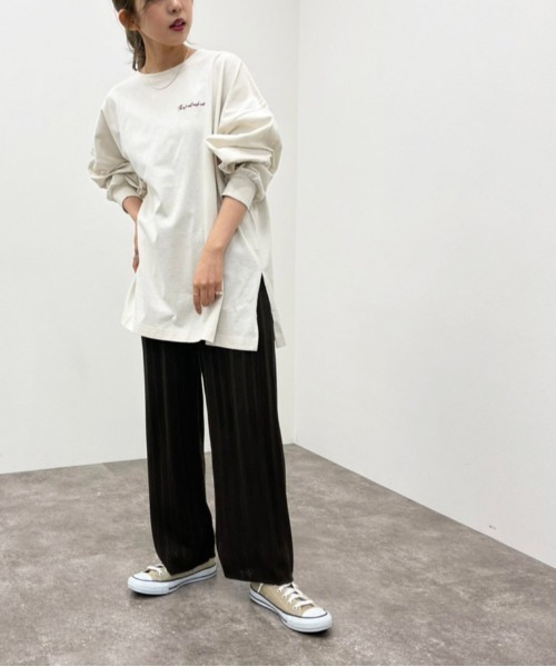 apres jour mignon（アプレジュールミニョン）の「アソートスリットロンＴ３【ZOZOTOWN限定アイテム】（Tシャツ/カットソー・レディース・ダークブルー/ブラック系その他2/オフホワイト/ブラック系その他/ホワイト系その他3/ホワイト系その他2/ホワイト系その他/アイボリー/ブルー系その他/ブラック/パープル・フリー/X-LARGE）」の14枚目の写真