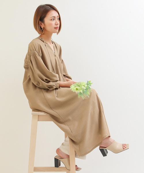 Social GIRL（ソーシャルガール）の「2WAYボリュームギャザーシャツワンピース（シャツワンピース・レディース・ブラック/オレンジ/モカ・M）」の4枚目の写真